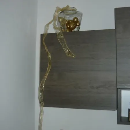 Ai Pini דירה פררה